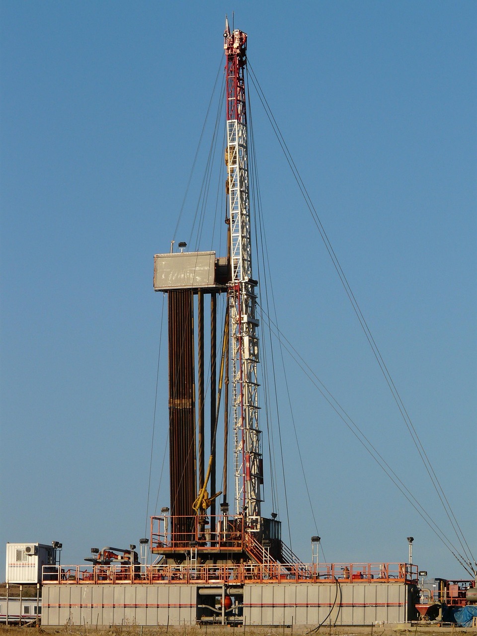 drill, hole, headframe, frame, industry, conveyor system, drilling rig, drill, drill, drilling rig, drilling rig, drilling rig, drilling rig, drilling rig